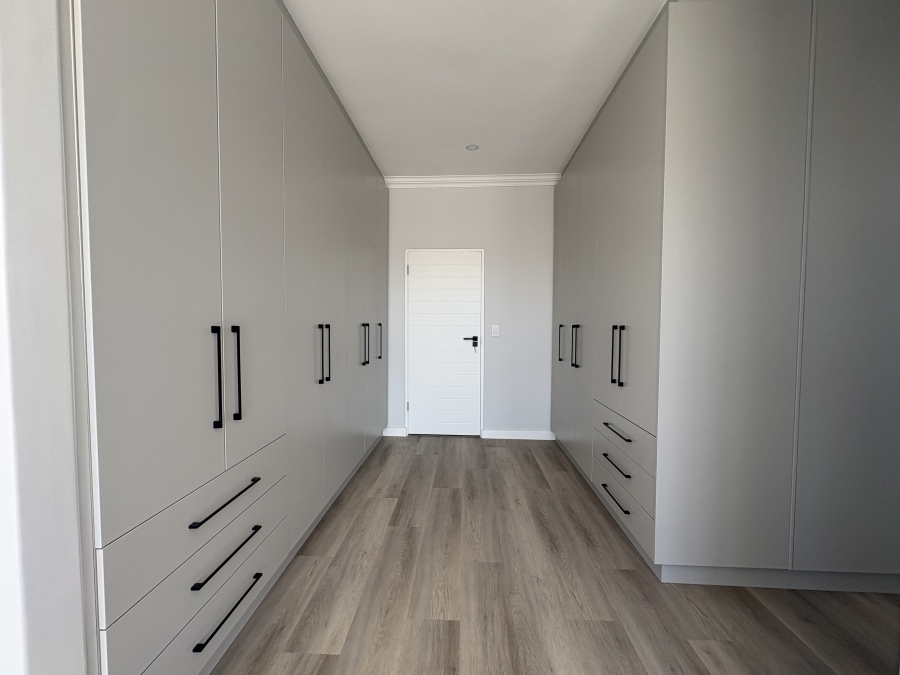 4 Bedroom Property for Sale in Sandown Western Cape